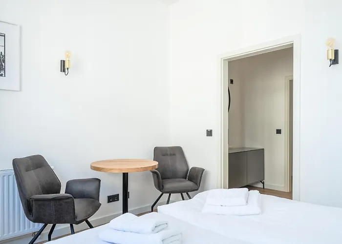 Johouse Apartment 7